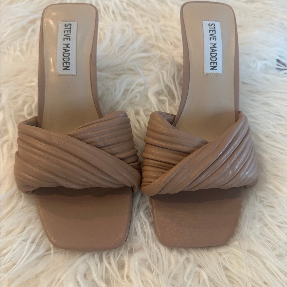 Steve Madden Nude Tan Twisted Slide Mules